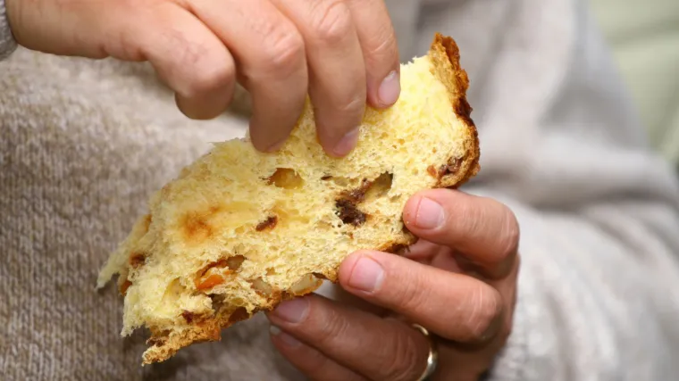 Slavlje se pretvorilo u užas! Talijan se za Božić ugu&scaron;io poznatom blagdanskom slasticom