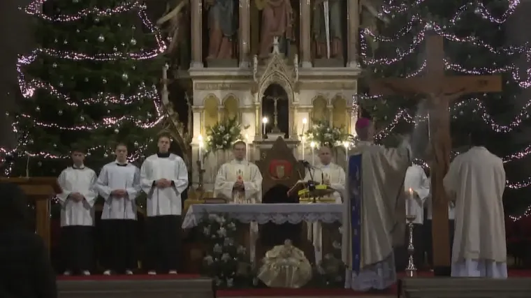 Radost, pjesme i dobre želje: Ovako je Hrvatska dočekala Božić