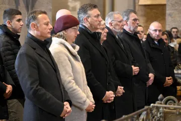 Manje podjela i nada u bolje sutra: &Scaron;to su vam političari poželjeli za Božić?