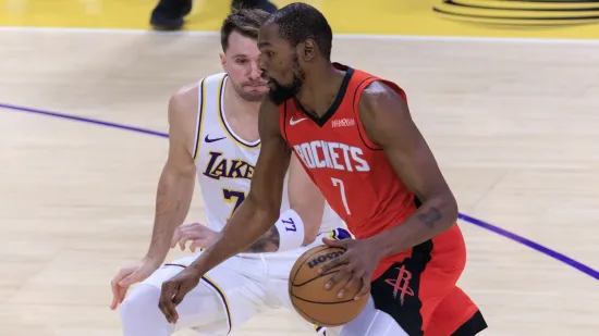 Rocketsi ukrali Božić Dončiću i LeBronu, Knicksi u dramatičnoj utakmici pobijedili Cavse