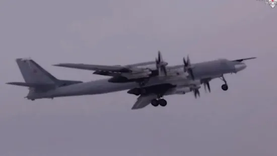 Rusi objavili snimku bombardera u misiji u blizini Europe: NATO članica dignula lovce