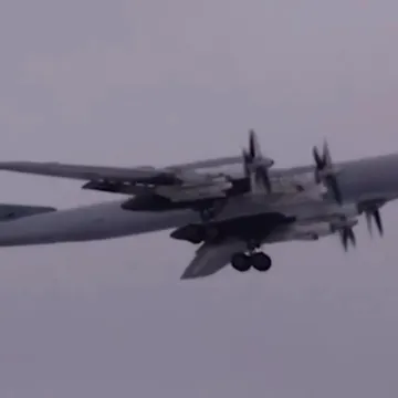 Rusi objavili snimku bombardera u misiji uz Europu: NATO članica dignula lovce