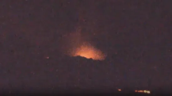 Pogled na vulkan Kilauea: Lava na Badnjak &scaron;ikljala preko 400 metara u visinu