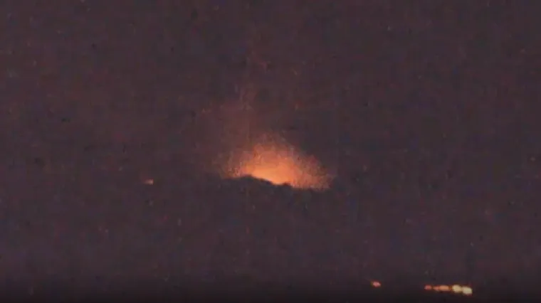 Erumpirao vulkan Kilauea: Lava na Badnjak &scaron;ikljala preko 400 metara u visinu