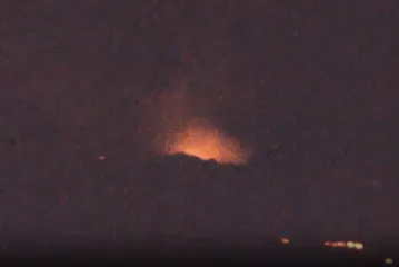 Pogled na vulkan Kilauea: Lava na Badnjak &scaron;ikljala preko 400 metara u visinu