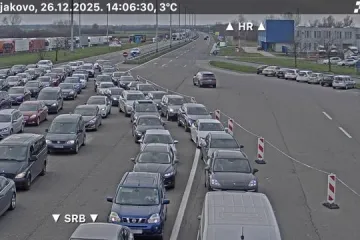 Nesreće na autocestama i zimski uvjeti, na granici se čeka i do pet sati