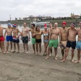 Zgodni lege pokazali mi&scaron;iće, pa se okupali u hladnoj Dravi i zaigrali picigin