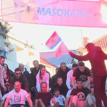 Karići su i ove godine strugali niz kalu, pogledajte lude scene iz Ka&scaron;tel Sućurca!