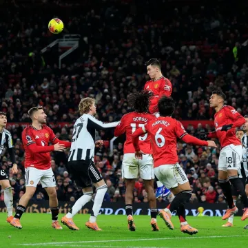 United izdržao pritisak i upisao važna tri boda na Old Traffordu