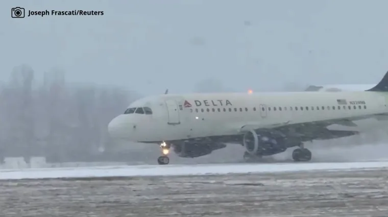 New York okovan pahuljama i ledom: Mećava udara punom snagom