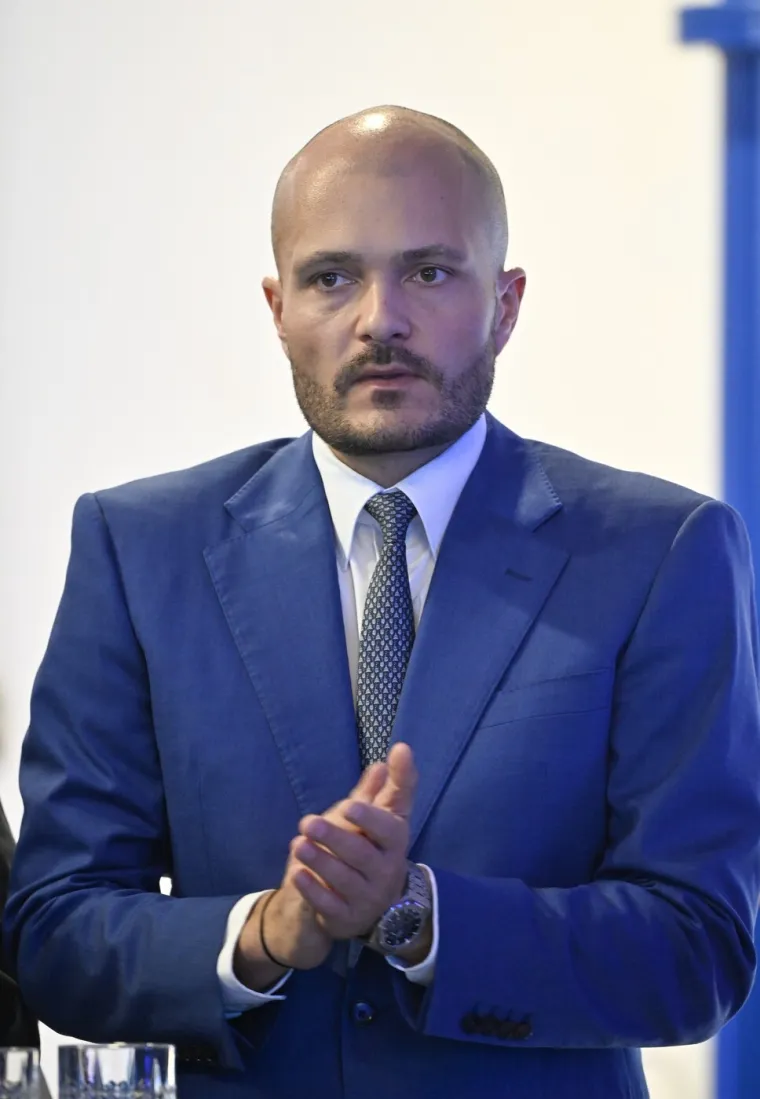 Ratni biznis cvjeta: Kako je mladi če&scaron;ki milijarder (33) postao najjači proizvođač oružja u Europi