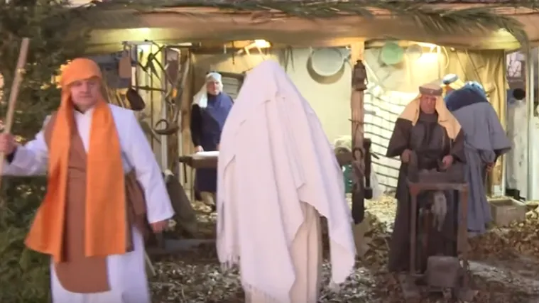 Biblijske scene na rivi: Stotinjak mje&scaron;tana sudjeluje u uprizorenju živih jaslica