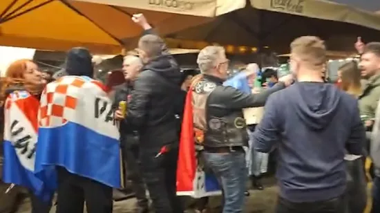 Zagrijavanje pred Arenom: Thompsonovi obožavatelji spremni za mega koncert