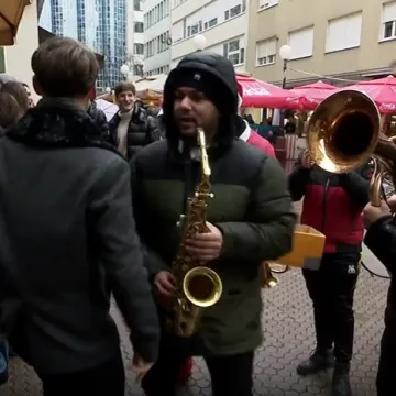 Kome sve smetaju romski trubači na ulicama? Kajtazi: 'Moji Romi znaju svirati posebno kad ih se plati...'