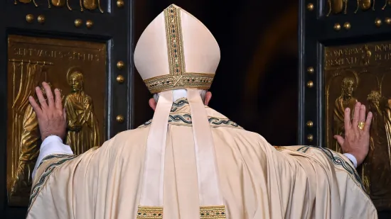 Zatvaraju se Sveta vrata Vatikana: Evo koliko je ljudi tražilo oprost grijeha