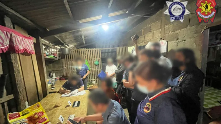 Razotkrivena mreža zlostavljača djece: 18 uhićenih, a 92 djece vraćeno svojim domovima