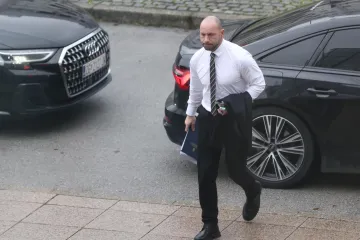 Ministar Damir Habijan opet gol do pasa: Objavio niz fotografija isklesanog tijela