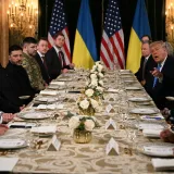 Hoće li dana&scaron;nji dan ući u povijest? Zelenski opet u odijelu, pogledajte kako ga je Trump dočekao