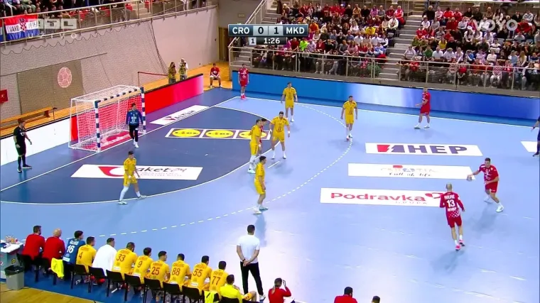 Pavlović neugodnim udarcem pogađa za prvo izjednačenje Hrvatske