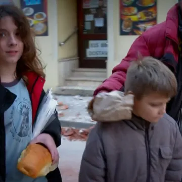 Bježali iz stana u &scaron;lapama i s kruhom u rukama, a danas poručuju: 'I dalje smo u ru&scaron;evinama'