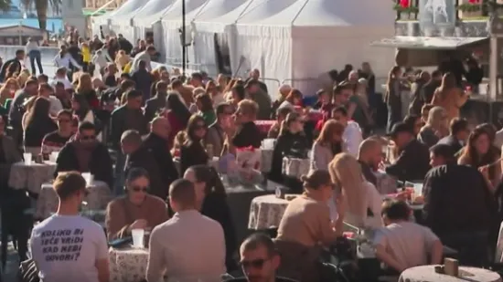 Savr&scaron;en kraj godine: Riva, sunce, more i temperatura 14 stupnjeva