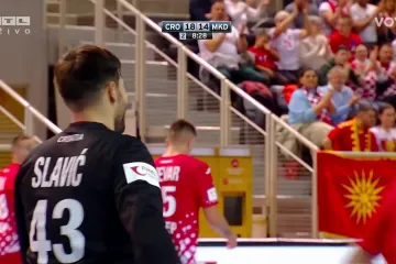 Dino Slavić nastavlja vratarsku simofniju: Važna obrana prvog čovjeka Hrvatske