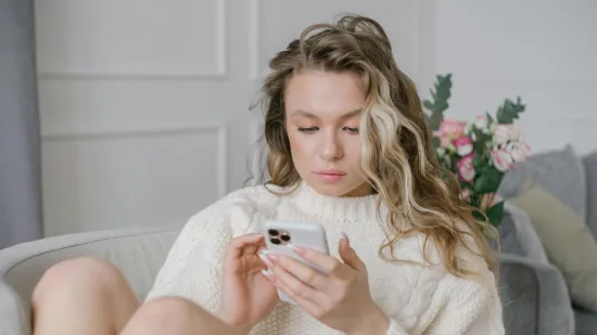 Samo joj je 35, a već je 15 godina usamljena: 'Jako se bojim da će me ljudi osuđivati'