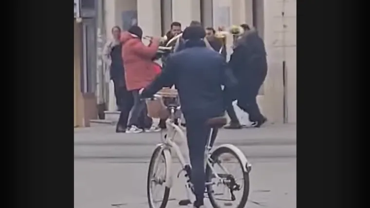 Trubači iz Srbije koji su na Badnjak svirali u Osijeku doznali kaznu: 'Imaju sedam dana'