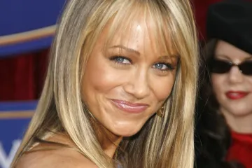 Sjećate se seksipilne Bonnie iz 'Prijatelja'? Danas blista u braku s Benom Stillerom