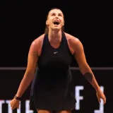 Bitka spolova ili cirkus? Zločesti dečko deklasirao prvu tenisačicu svijeta, kritike se slijevaju sa svih strana