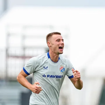 Sretne vijesti u domu mladog dinamovca: Zaručio se s dugogodi&scaron;njom partnericom