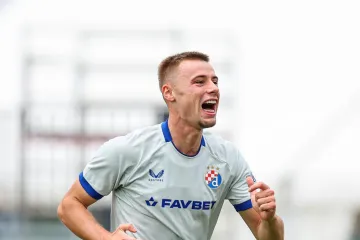 Sretne vijesti u domu mladog dinamovca: Zaručio se s dugogodi&scaron;njom partnericom