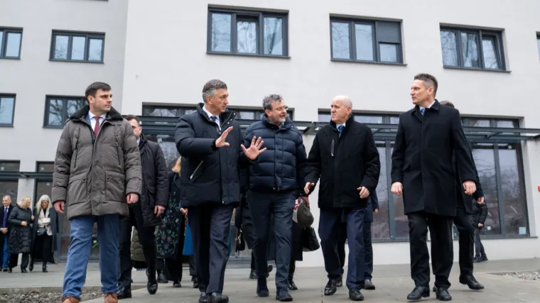 Plenković o obnovi Banovine: 'Do 2030. sve kuće i zgrade bit će zavr&scaron;ene'