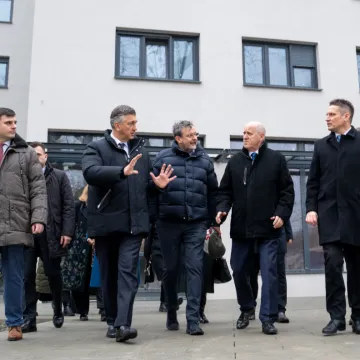 Plenković o obnovi Banovine: 'Do 2030. sve kuće i zgrade bit će zavr&scaron;ene'