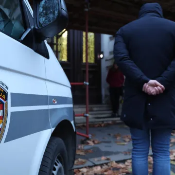 Zadarski profesor (51) osuđen na &scaron;est godina zatvora zbog spolnog zlostavljanja djeteta