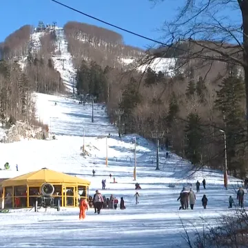 Sunčani Platak privukao brojne izletnike: Doznali smo kada se konačno otvaraju žičare!