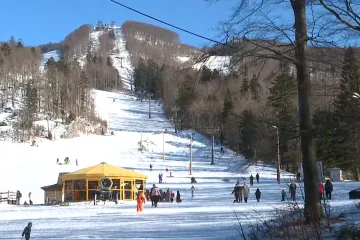 Sunčani Platak privukao brojne izletnike: Doznali smo kada se konačno otvaraju žičare!