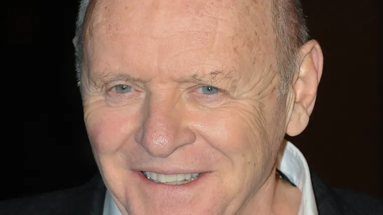Anthony Hopkins progovorio o ovisnosti: Skoro poginuo, a danas slavi važnu obljetnicu