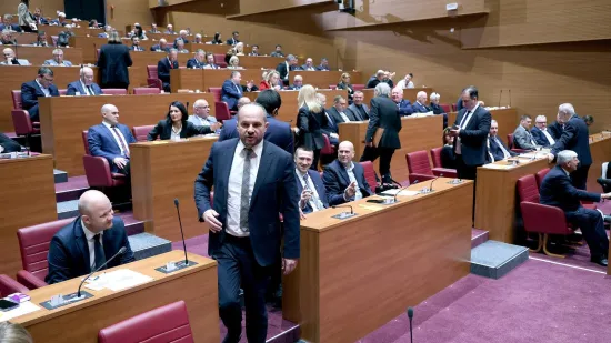 Nije dobro! 'Sklizak teren' bili su putni nalozi, a evo koje su stranke bile u najvećem manjku