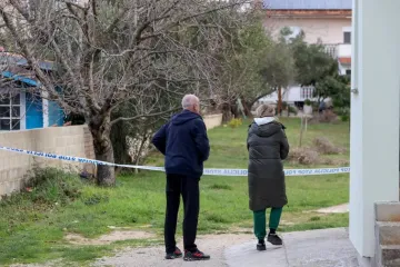 Policija objavila detalje tragedije u Suko&scaron;anu: 'Nasilno je otvorio ormar s oružjem...'
