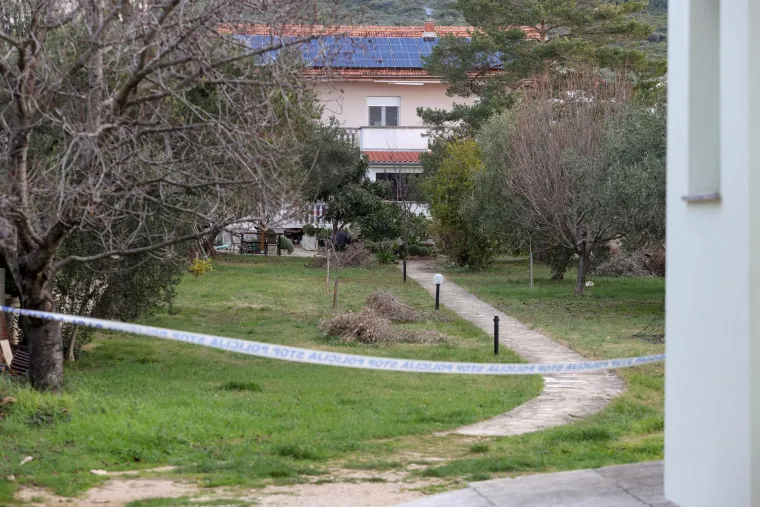 Policija objavila detalje tragedije u Suko&scaron;anu: 'Nasilno je otvorio ormar s oružjem...'