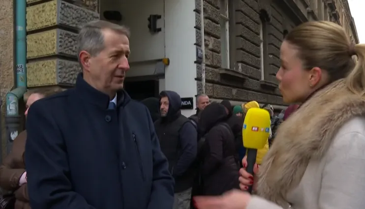 Ogromni redovi ispred Hrvatske narodne banke: Donosimo detalje