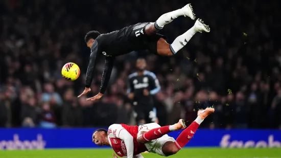 Arsenal uni&scaron;tio Villu u derbiju kola, najlo&scaron;ija momčad lige uzela bod na Old Traffordu