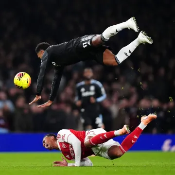 Arsenal uni&scaron;tio Villu u derbiju kola, najlo&scaron;ija momčad lige uzela bod na Old Traffordu