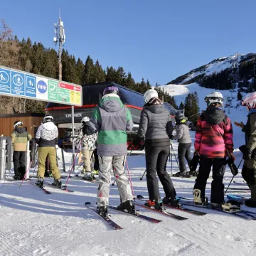 Zimski odmor ili kredit? Istražili smo koliko vas skijanje zapravo ko&scaron;ta i nose li Hrvati sa sobom sarme