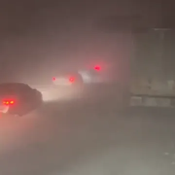 Snijeg ih je paralizirao: Ljudi zarobljeni u kolonama od 20 km, stižu snimke