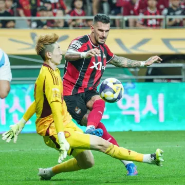 Je li vrijeme za povratak u HNL? Igrao s legendom Manchester Uniteda, a sada je bez kluba