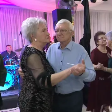 Dokazali da su godine samo broj: Osijek organizirao poseban doček za umirovljenike