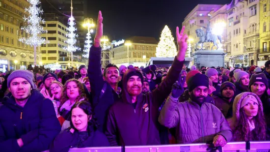 Pogledajte prizore s novogodi&scaron;njeg spektakla u Zagrebu: U najluđoj noći drmaju rock i punk!