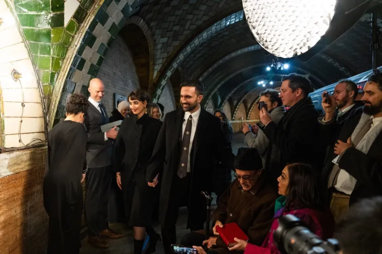 Prvi muslimanski gradonačelnik New Yorka prisegnuo u napu&scaron;tenoj podzemnoj stanici